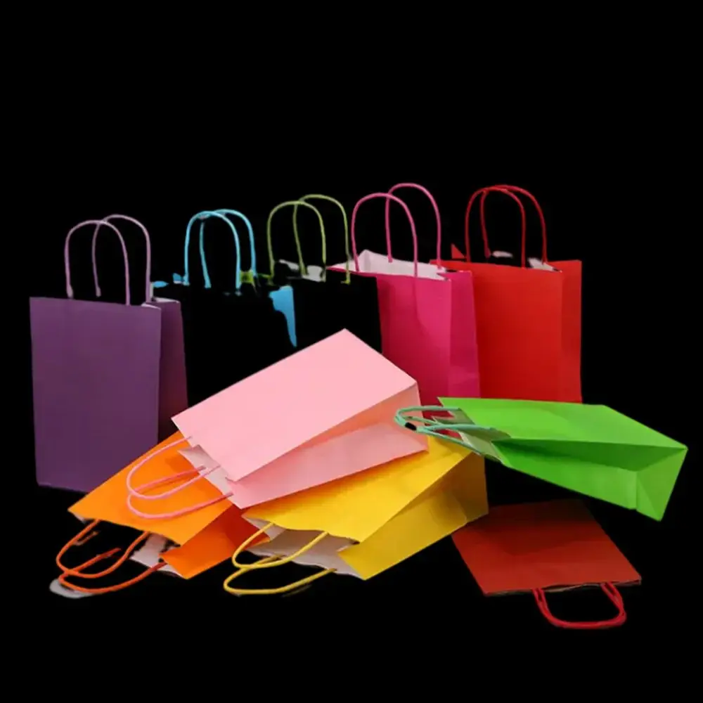 500 unids/lote bolsas de papel Kraft de lujo con asa precio barato al por mayor bolsa de compras impresa con logotipo personalizado para embalaje de Boutique