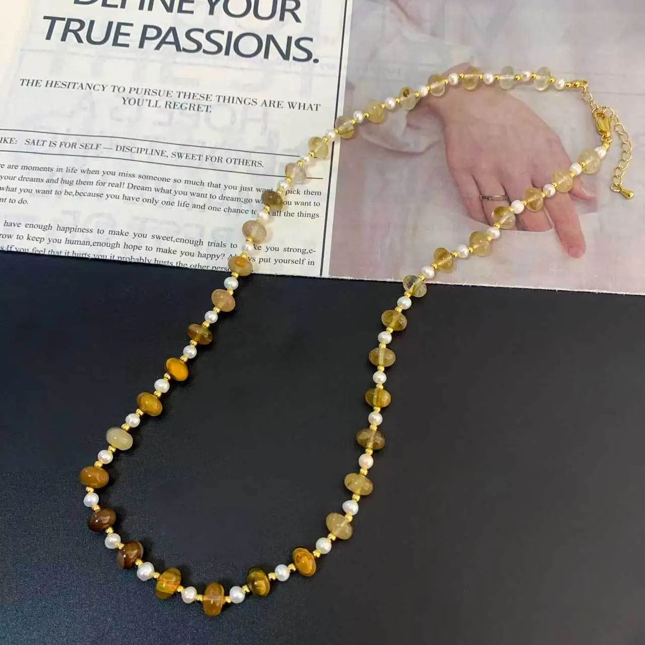 

2026 Sweater Chain Classic Vintag Light Luxury Versatile Women Multi-color Natural Stone Pearl Necklace, High-end Accessories