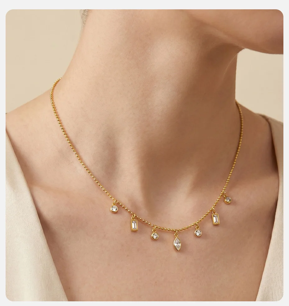 Vnox Boho Bunte Perlen-Anhänger-Halskette für Frauen, vergoldet, mit Schmetterlings-, Stern- und Mondanhängern, Schlüsselbein-Halskette, Urlaubsschmuck – Detail 2