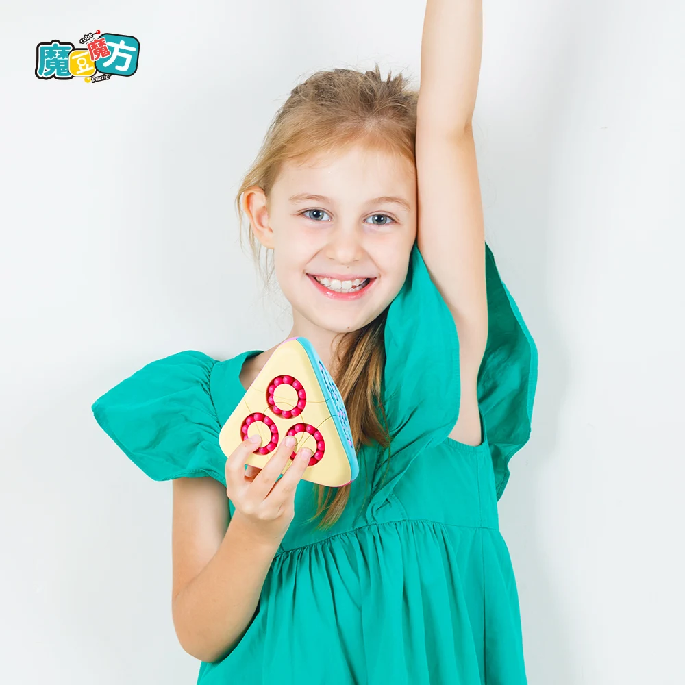 

Новинка 2025, волшебная пирамида, волшебный куб, вращение пальца, волшебный куб, развивающая головоломка, детские игрушки Magico Cubo