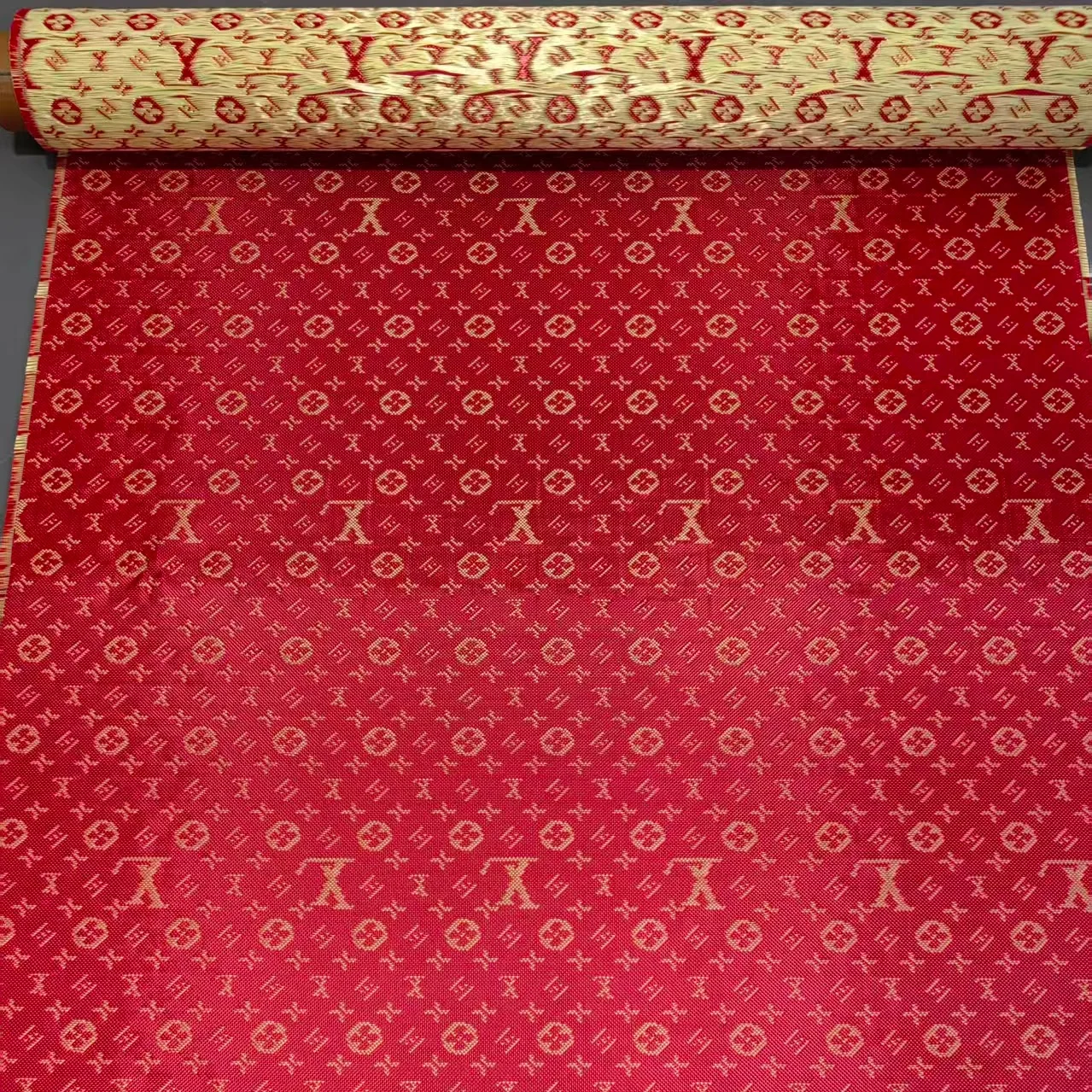 

240gsm real Red Kevlar jacquard fabric cloth fabric geometric pattern 1m/40" wide，1m*1m or 1m*1.5m，Continuous roll up send