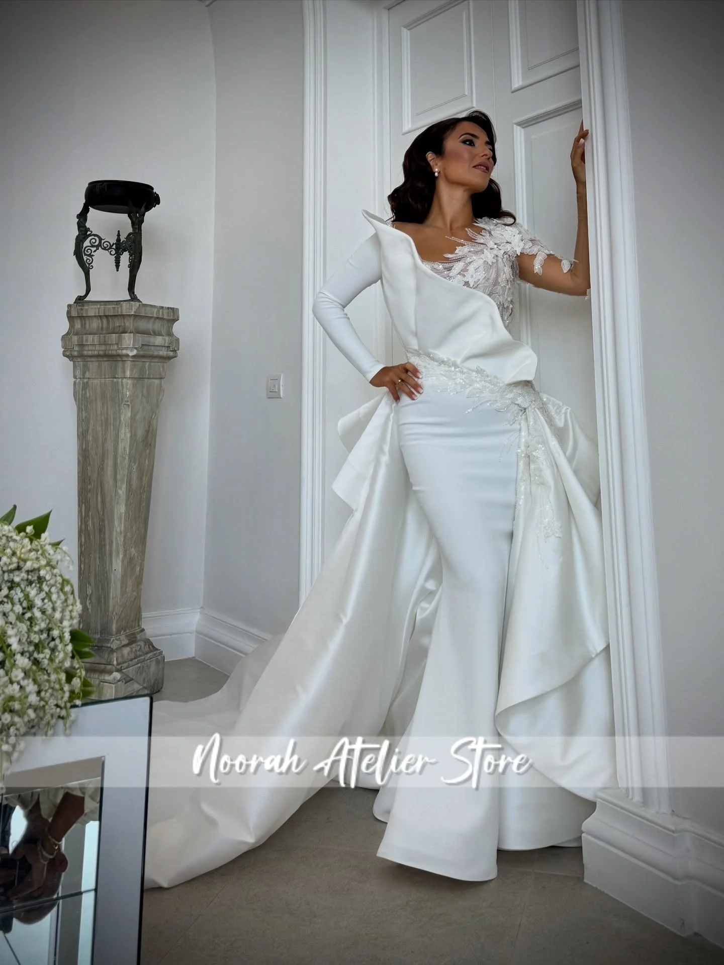 맞춤형 럭셔리 아플리케 화이트 웨딩 드레스 긴 소매 럭셔리 두바이 웨딩 드레스 2026 머메이드 트레인 베스티도스 데 노비아