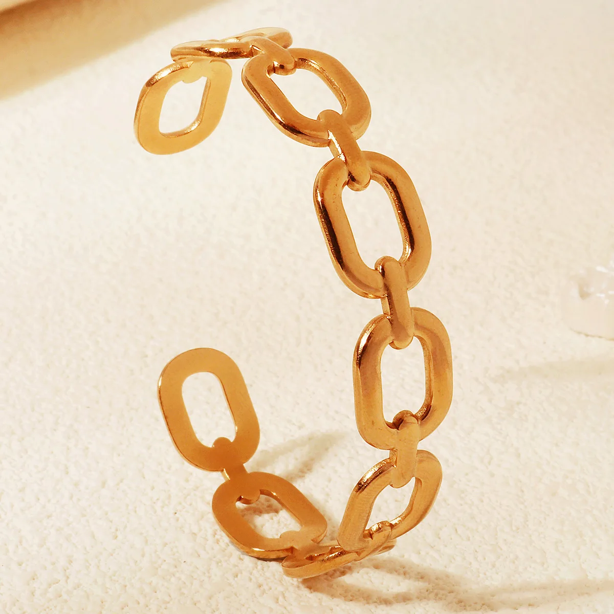 Simple Stainless Steel Locking Circle Design Bracelet Trendy Delicate Open Bangles For Women Daily Party Jewelry As Gifts