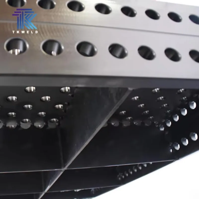 Factory CE Certified Steel Welding Tools D16 D28 2D 3D 3000*1500*200mm Flexible Robot For Construction Farm Industries
