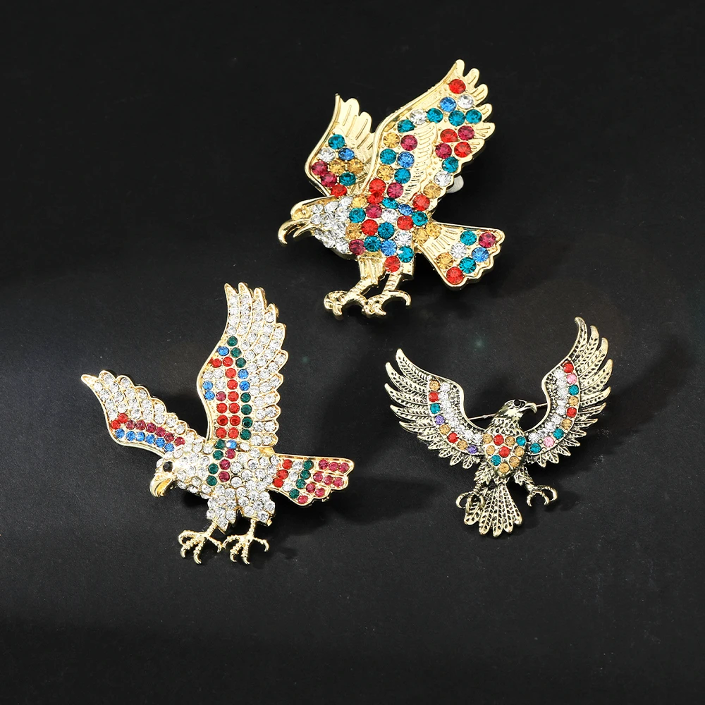 Vintage Spread Wings Eagle Brooches Multicolor Rhinestone Inlaid Flying Hawk Lapel Pins Golden Badge