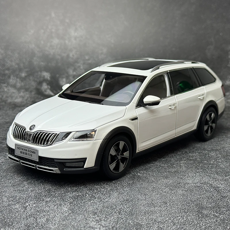 다이캐스트 1/18 사이즈 스코다 모델 자동차, SKODA OCTAVIA 합금 자동차 모델 컬렉션 디스플레이, 취미 오리지널 박스