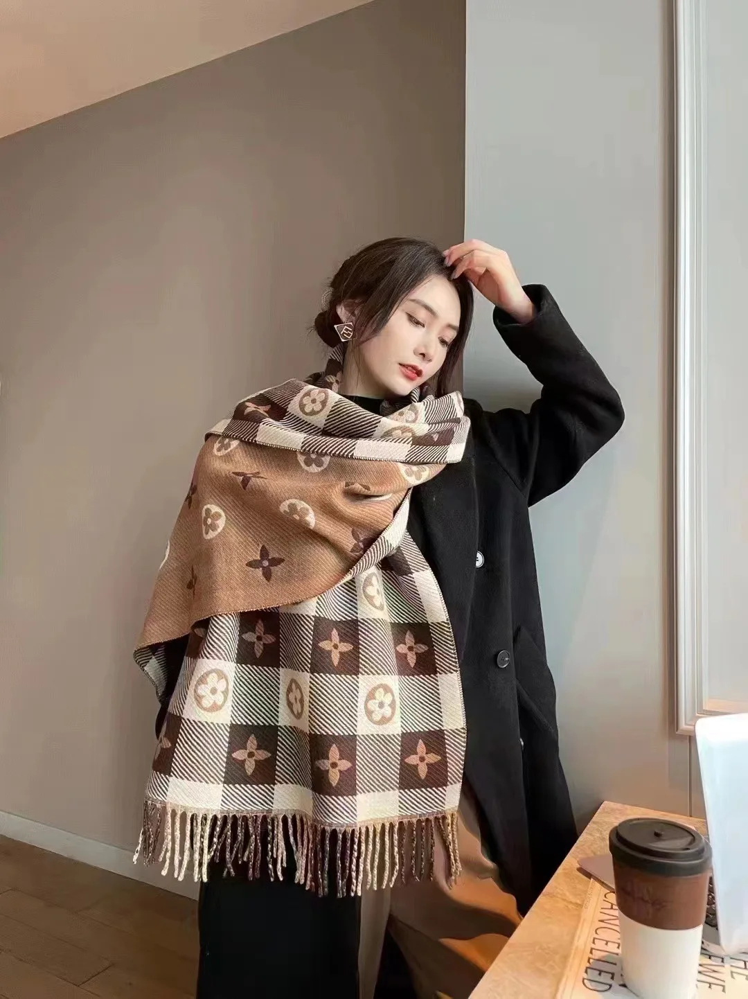 Écharpe épaisse semblable au cachemire pour femme, écharpe longue chaude à carreaux, cœur mignon, à la mode, pour Couples, en Fiber de Polyester Saya, hiver