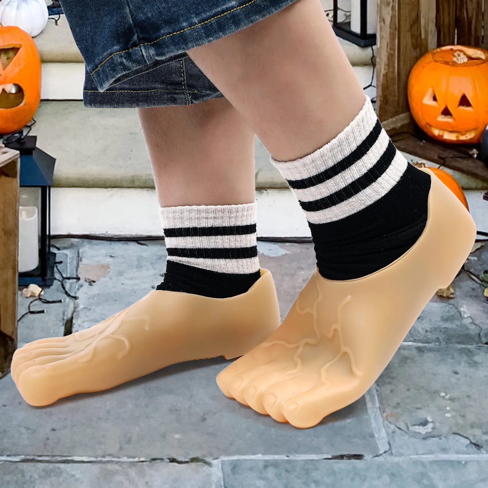 1 par de pantuflas gigantes con forma de pies, cubre-pies gigantes, cubre-zapatos realistas, accesorios de disfraz aterradores, pantuflas con forma de dedos para disfraces y accesorios de cosplay.