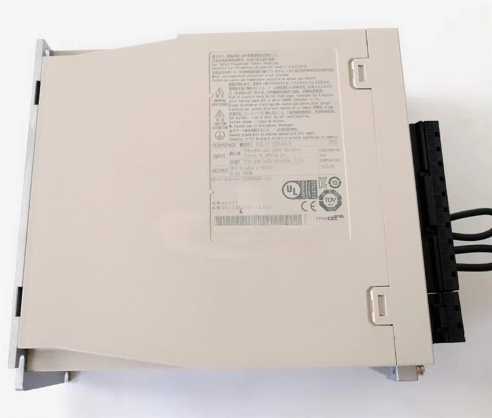 New SGD7S-5R5AA0A Servopack Servo Driver 12 Months Warranty SGD7S 5R5AA0A