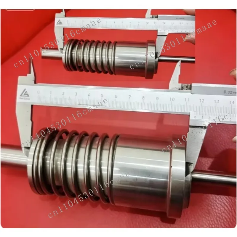 Main valve and auxiliary valve of three-in-one filling machine