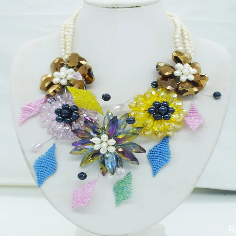 Crystal / pearl, flower necklace 20