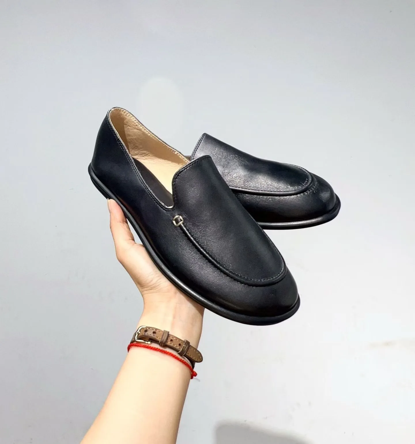 

Удобные женские туфли-слипоны с круглым носком, модные повседневные лоферы, дышащая кожаная внутренняя отделка, легкая резиновая подошва