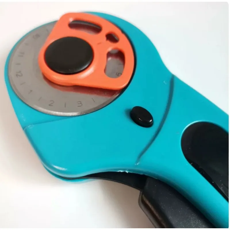 45mm Automatic Locking Rotary Cutter FT-145 Professional Round Blade Carpet Cutting Knife Wholesale 2pc