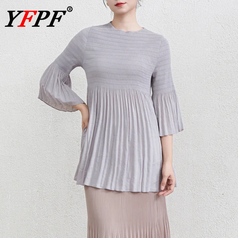 

YFPF Fashion Solid Color Blouse Women Pleated Design Flare Sleeve Loose Mid Length Tops Casual 2025 Female New Clothing