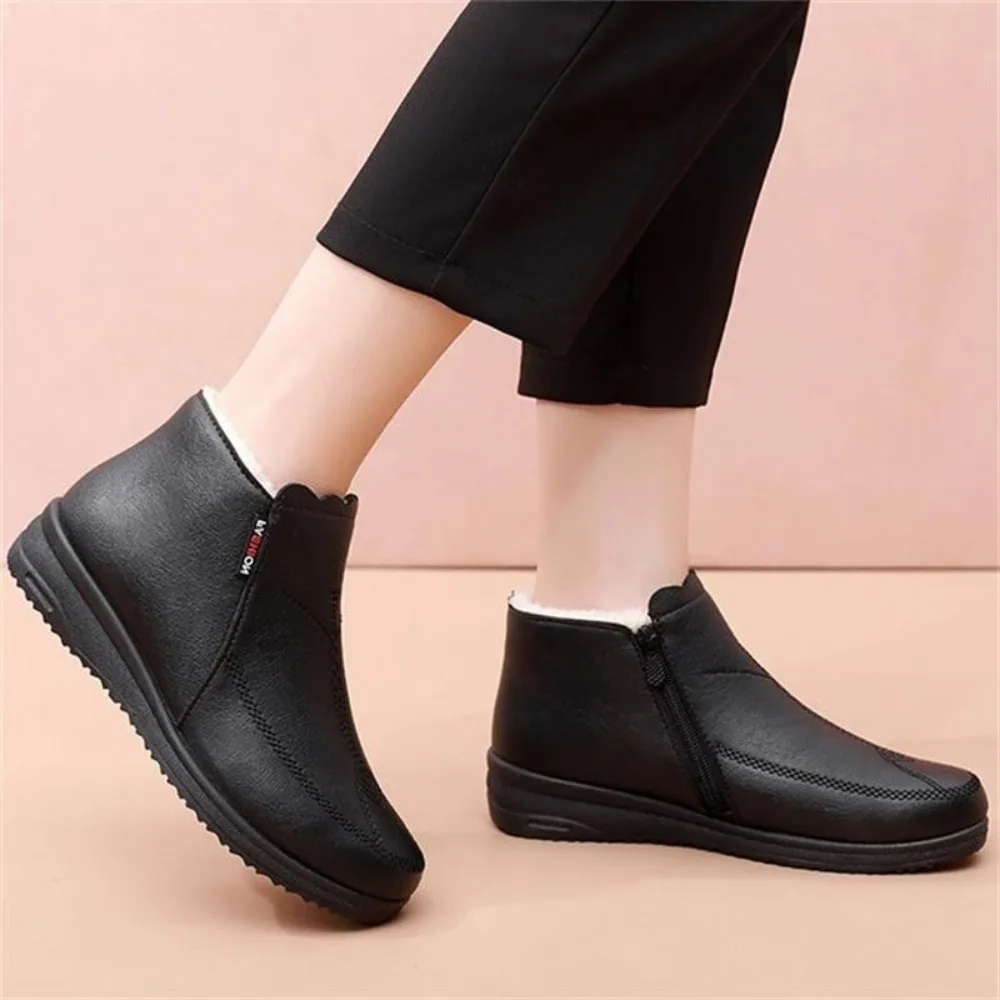 أحذية الأم أحذية قطنية في منتصف العمر شتاء لينة سوليد حذاء من الجلد المسنين أحذية نسائية بالإضافة إلى الأحذية الجلدية المخملية #6