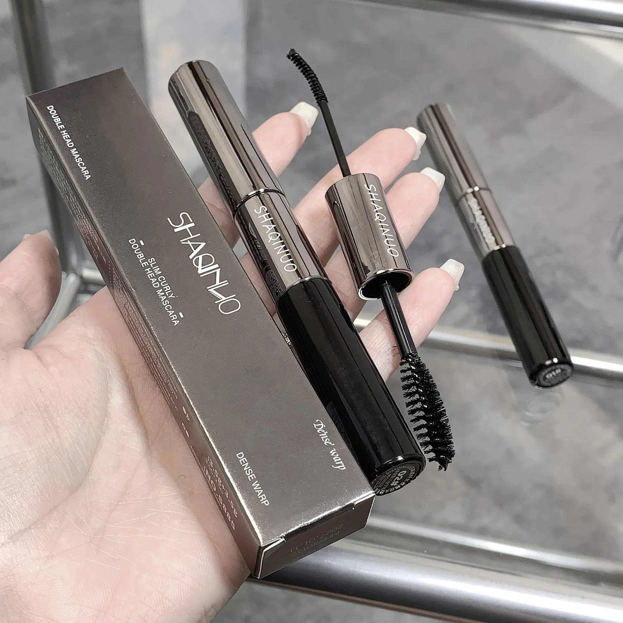 Doppelköpfige Wimperntusche, verlängert, kräuselnd, dick, große Augen halten, Make-up, nicht leicht zu verschmieren, Creme, glatt, wasserfest, schweißbeständig