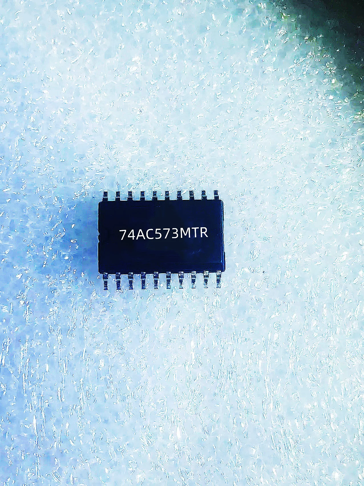 

1 шт., 74AC573MTR SOP-20 SMT, подлинный, самый продаваемый, новый, в наличии, 74AC573MTR, поддерживает предложение по низкой цене