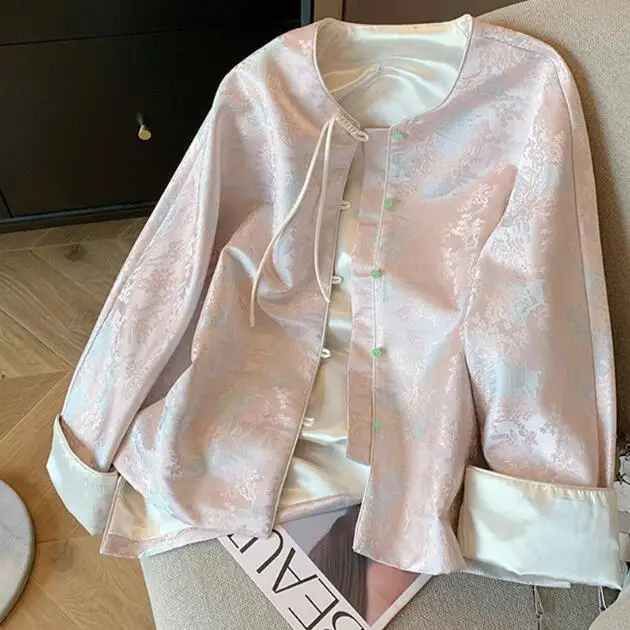 women Embroidered Chinese Style Button Chinese Shirt  Spring 2024 New Fashionable and Fashionable Small Shirt Top coat