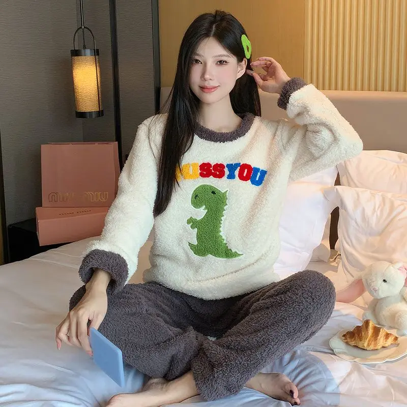 

2025 Winter Long Sleeve Cute Cartoon Thick Warm Flannel Pajama Sets for Women Korean Coral Velvet Sleepwear Pijama Mujer Clothes
