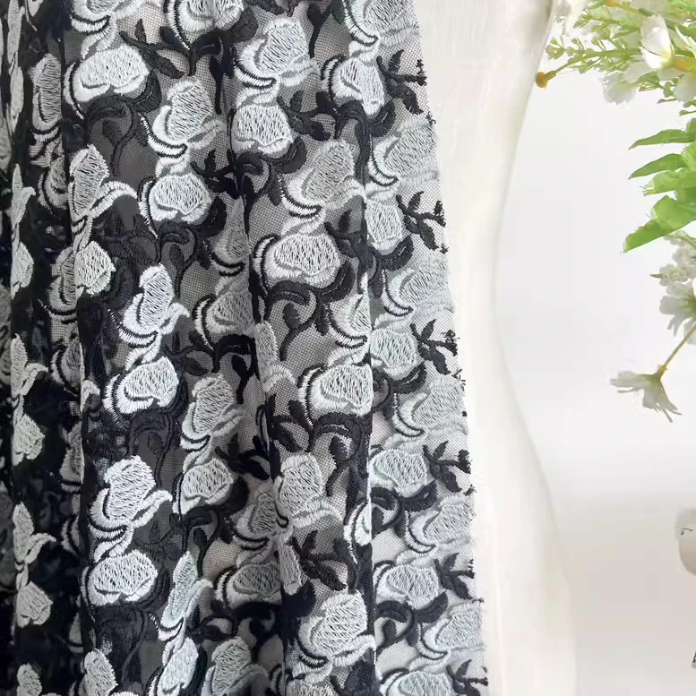 High quality lace sewing Water soluble embroidered flowers tissue High end dress cheongsam fabric