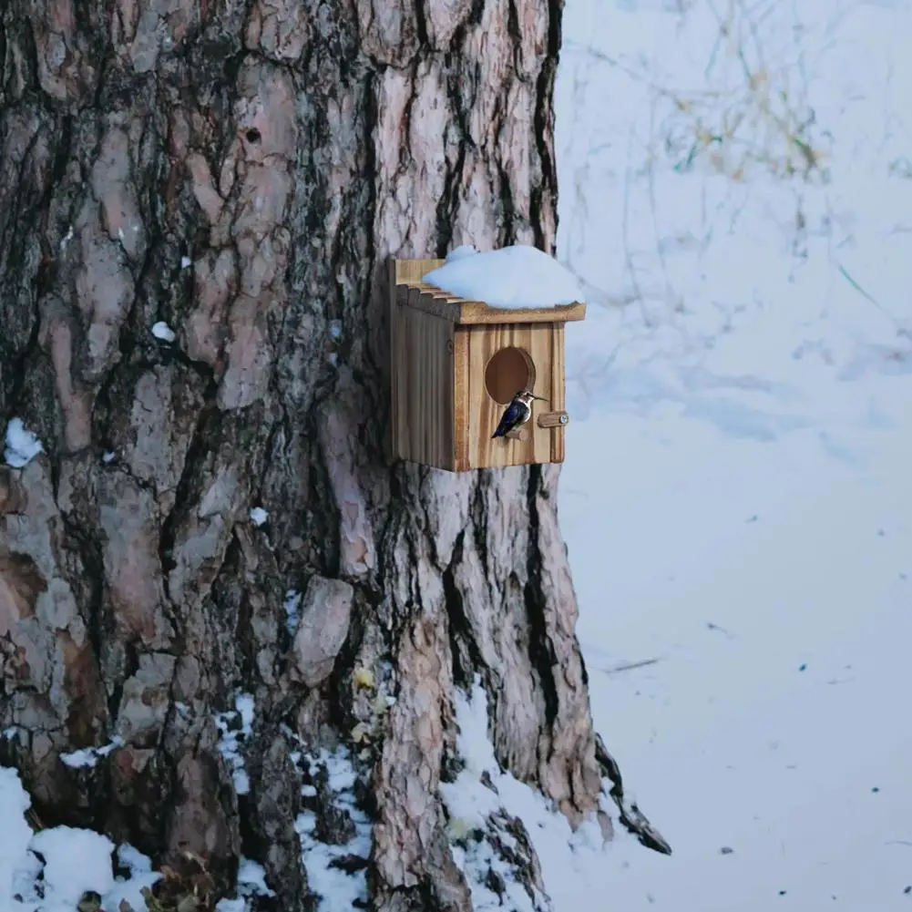 Easy to clean and fill: The front door of the wooden bird house can be opened for easy cleaning of residues.