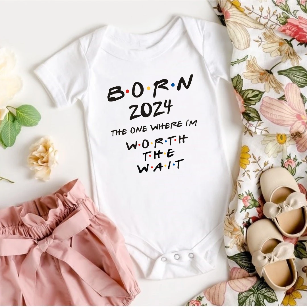 Baby Announcement Born 2024 Worth The Wait Newborn Baby Bodysuits Summer Boys Girls Romper Body Pregnancy Reveal Clothes