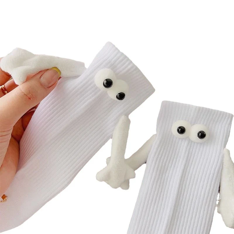 Puppe Paar Socken Cartoon schöne Hand in Hand Baumwolle atmungsaktive bequeme magnetische Attraktion Socken für Frauen süße Socken