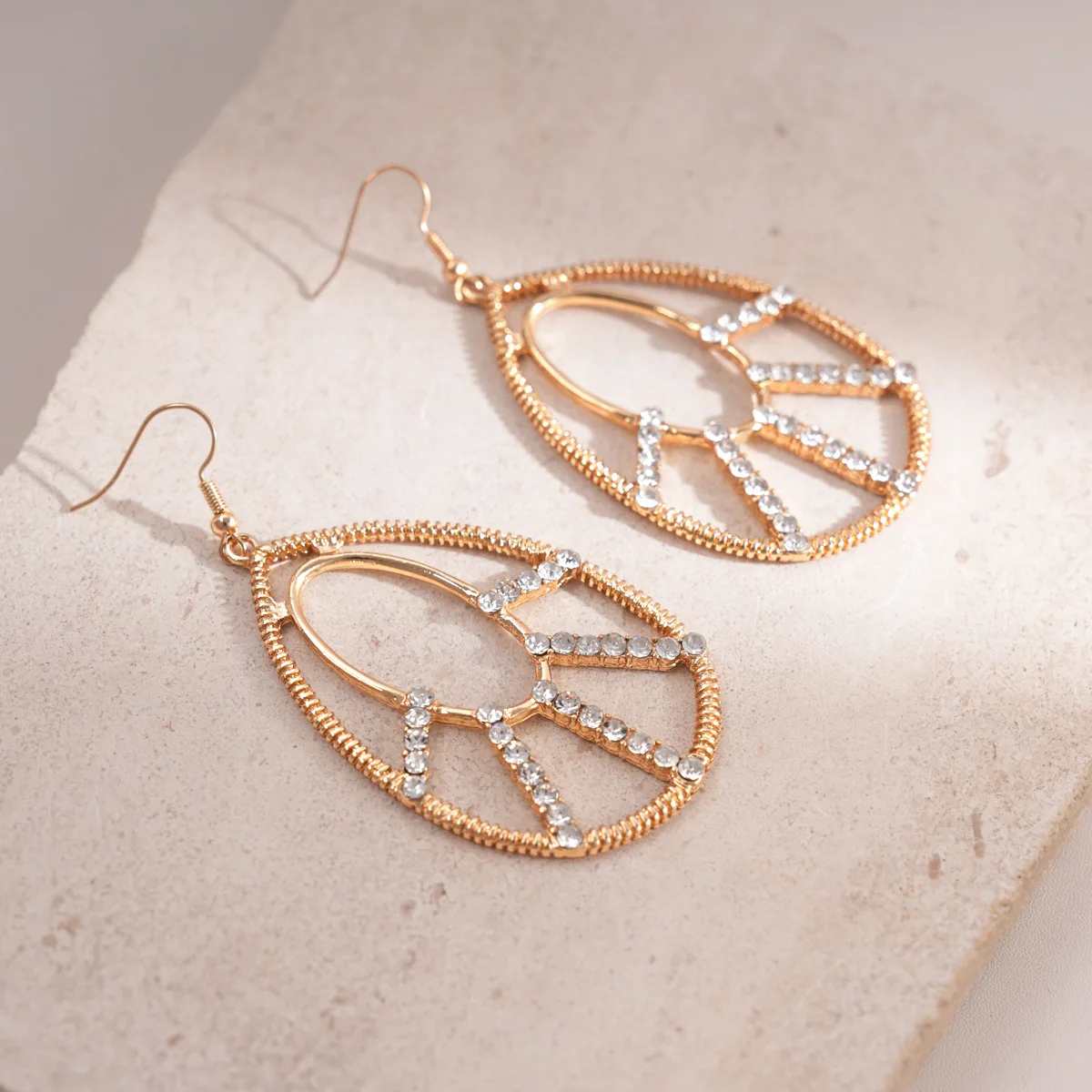 Retro medieval style simple diamond-encrusted hollow water drop earrings  fashionable personalized niche earrings