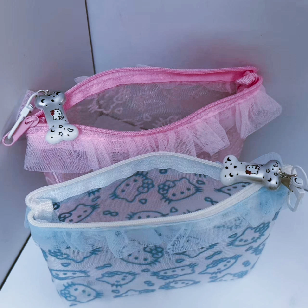 HOT CUTE Cartoon-Stickerei Mesh-Aufbewahrungstasche Transparente Toilettentasche Tragbare Kosmetiktasche Geeignet für Mädchen auf Reisen – Detail 3