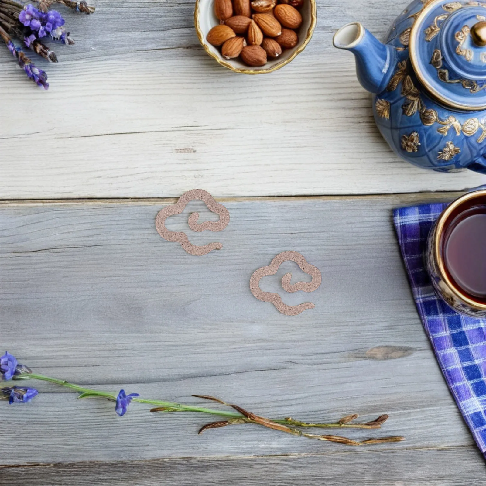 

1Set Indoor Aromatherapy Agarwood Small Cloud Incense Natural Sandalwood Cypress Wormwood Relaxation Meditation