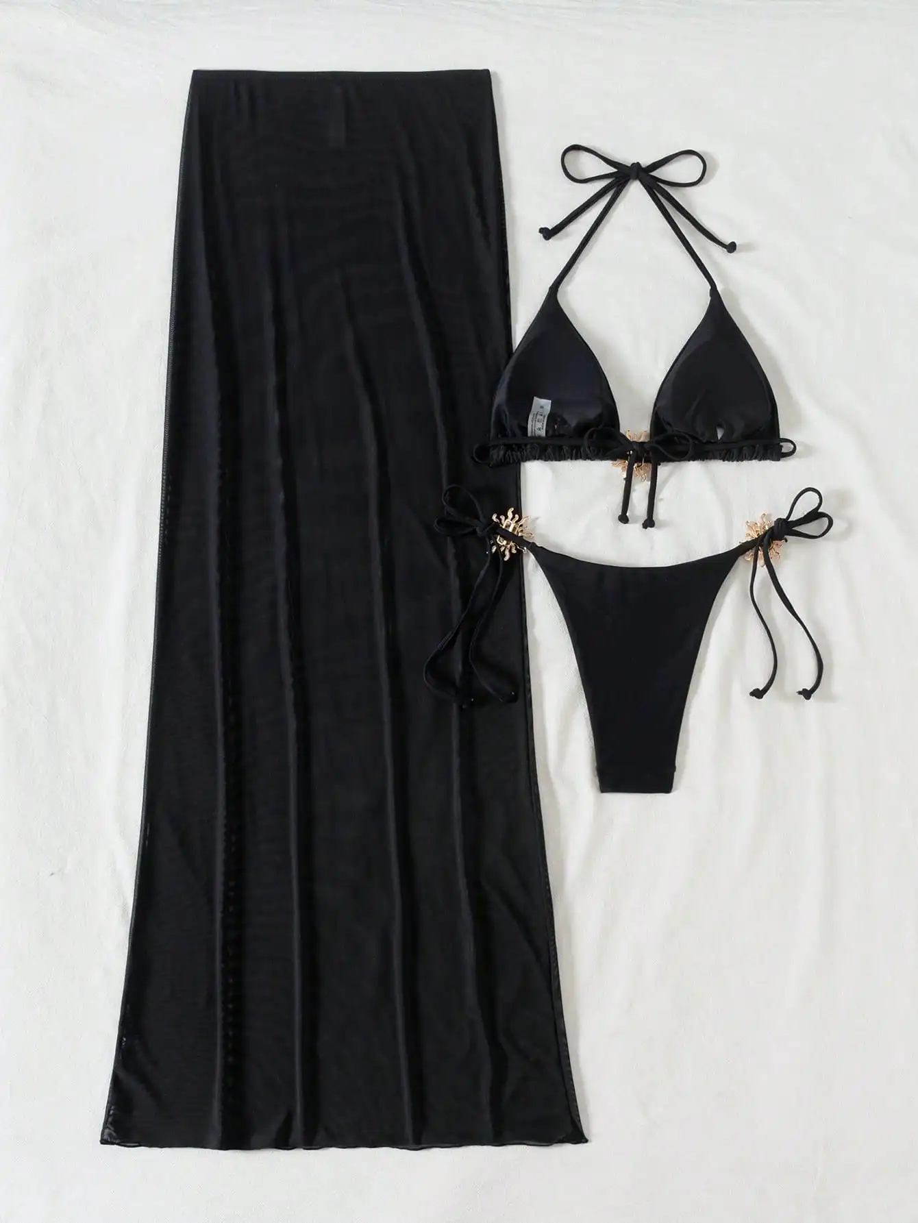

Комплект из 3 предметов: черный однотонный треугольный бикини-халтер с сетчатой юбкой-накидкой