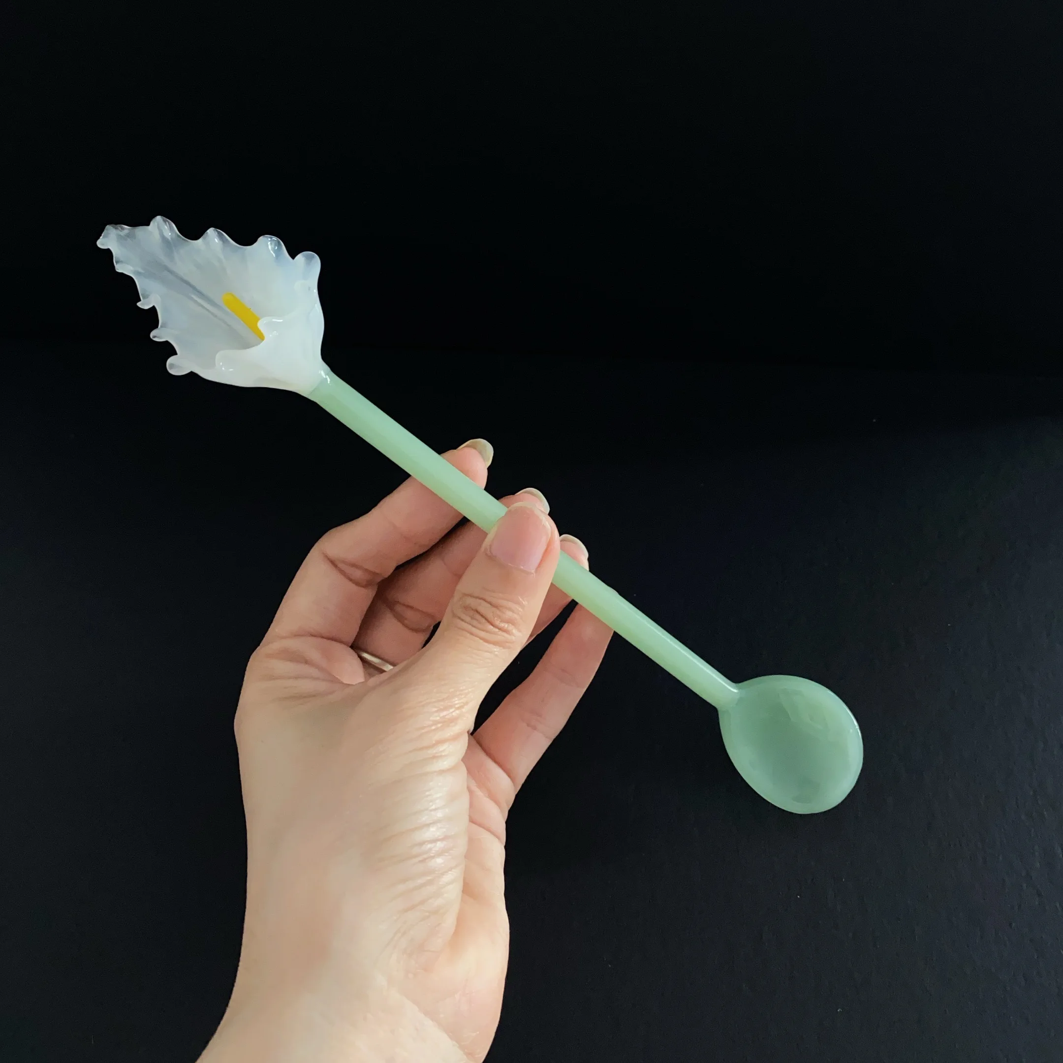 Colored Glass Spoon Long Handle Spoon Handmade Butterfly Tableware Transparent Dessert Coffee Mixing Tool Calla Lily Teaspoon
