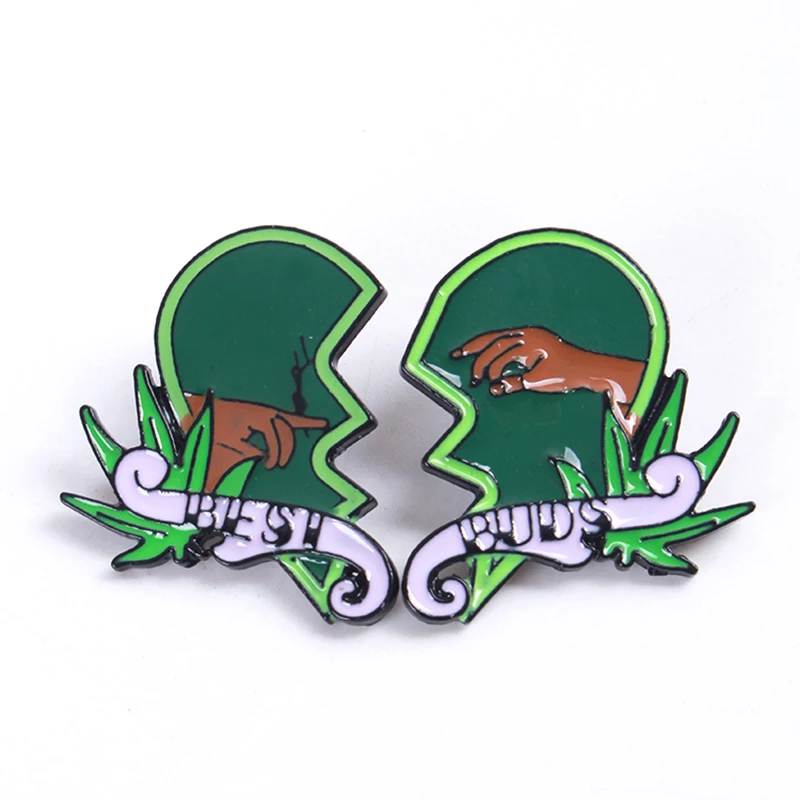 Green Love Split Enamel Brooch Cartoon Green Grass Stitching Peace Of Mind Best Friend In Hand Badge Jewelry Gift