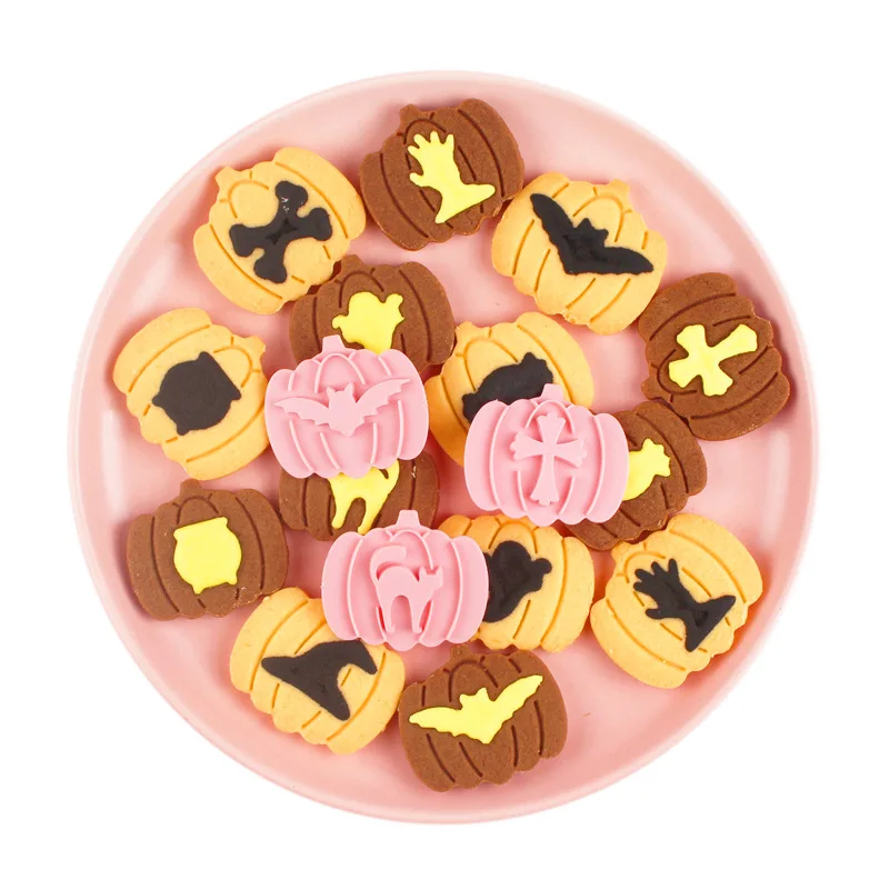 

Nine-Piece Set of Pumpkin Cookies Embossed Cutter Halloween Party Supplies Cross Ghost Witch Hat Shape Cookie Mold