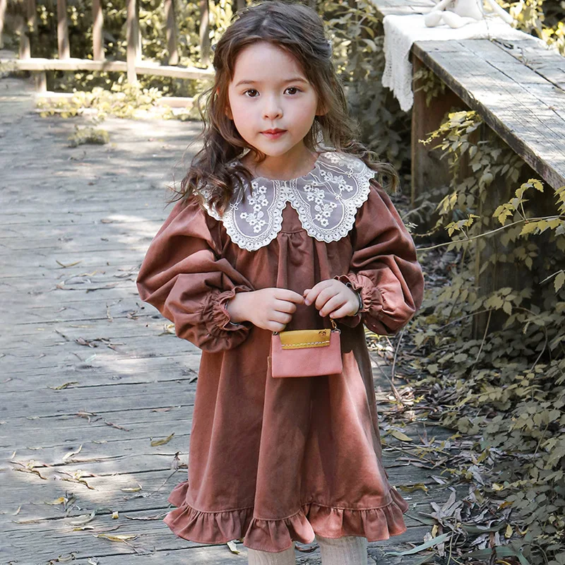 

2024Girls' Autumn Strawberry Shan South Korea Girl's Western Style Lace Collar Wooden Ear Fishtail Skirt