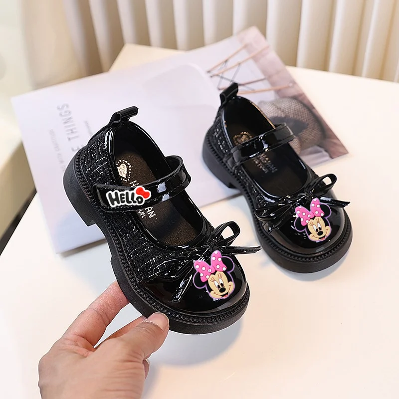 

Кожаная обувь с бантом для девочек Disney с Микки Маусом, весна/осень 2026, новые детские танцевальные туфли принцессы на мягкой подошве, туфли-лодочки, сандалии, повседневная обувь