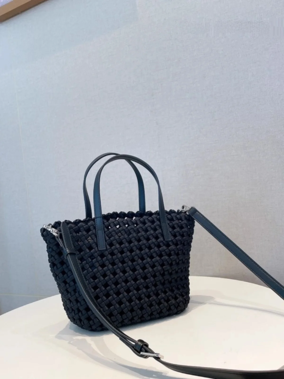 

Handwoven Basket Tote Bag Hollow out Vintage Sle Women's Crossbody Bag Leisurely Handheld oulder Bag in Bla Color