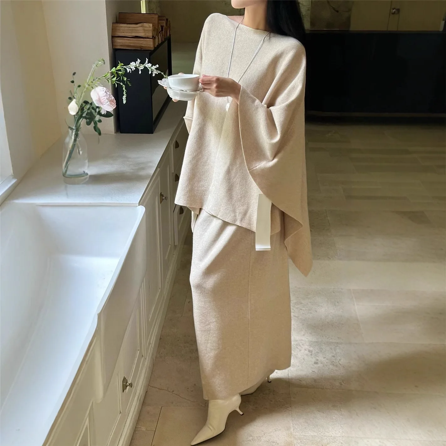 7891 Estilo francés fuera del hombro manga de murciélago chal perezoso escote Irregular capa versátil para mujer