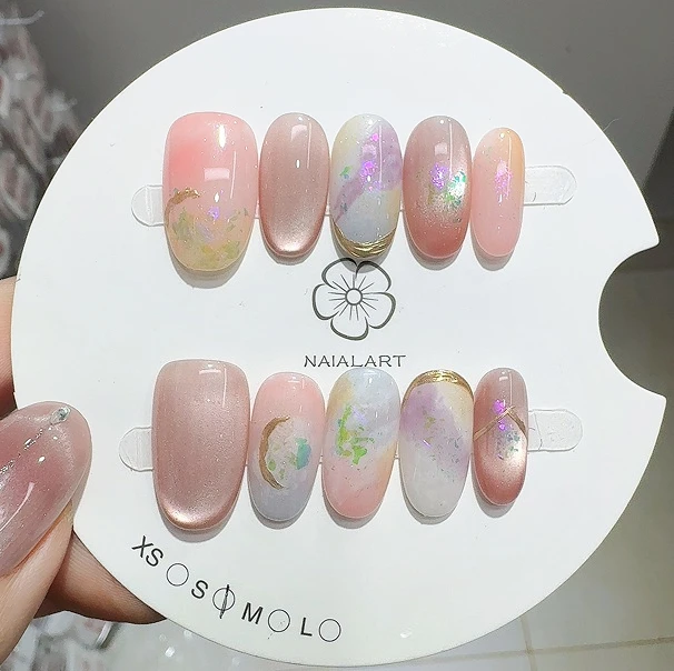 

10PCS Glitter Cat Eye Short Oval Handmade False Nail Pink Blurred with Golden Pattern Press on Nail Full Cover Wearable Manicure