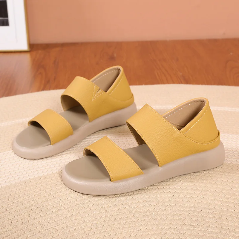 New Flat bottom Women Sandals Fashion Hollow Out Soft Sole Casual Beach Sandals Shoes for Women Sandalias De Mujer 2024