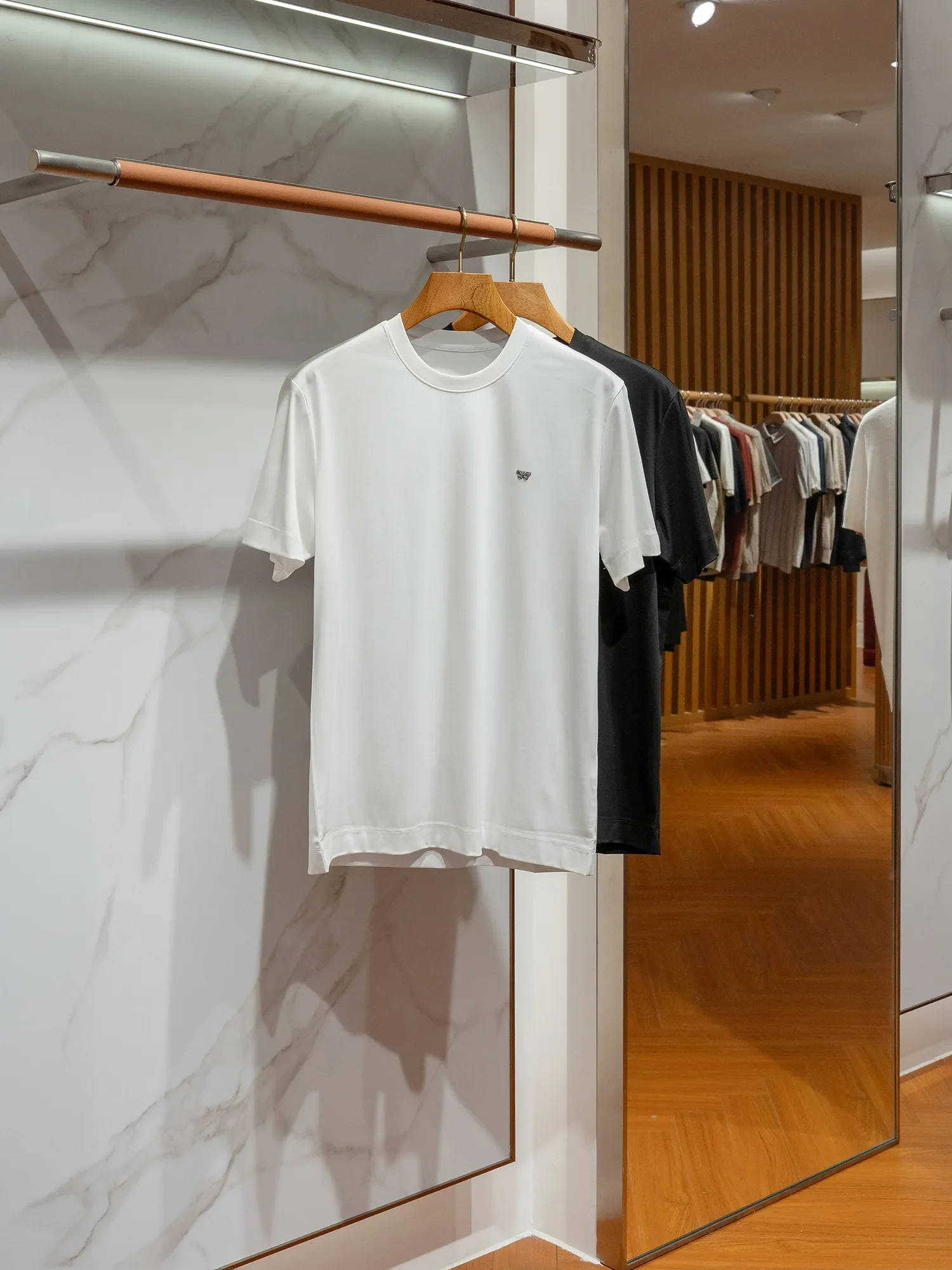 

The upper body experience is great skin-friendly drying modal cotton blend simple casual crew neck short-sleeved T-shirt thin