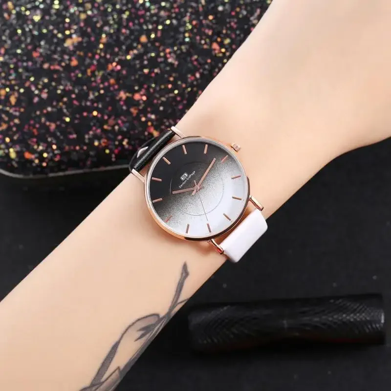 Fashion Women\'s Watches Casual Ladies Quartz Wristwatches Creative Belt Watch Student Ladies Watches Jewelry Gifts