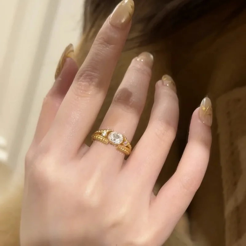 Ice flower flash drill pigeon egg ring 2025 new light luxury exquisite beautiful ring factory direct sales