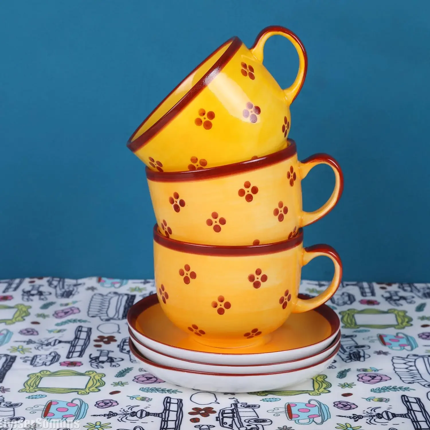 Descubra a Magia do Café da Manhã: Uma Análise Profunda do Conjunto de Xícara e Pires Amarelo Cerâmica Simples