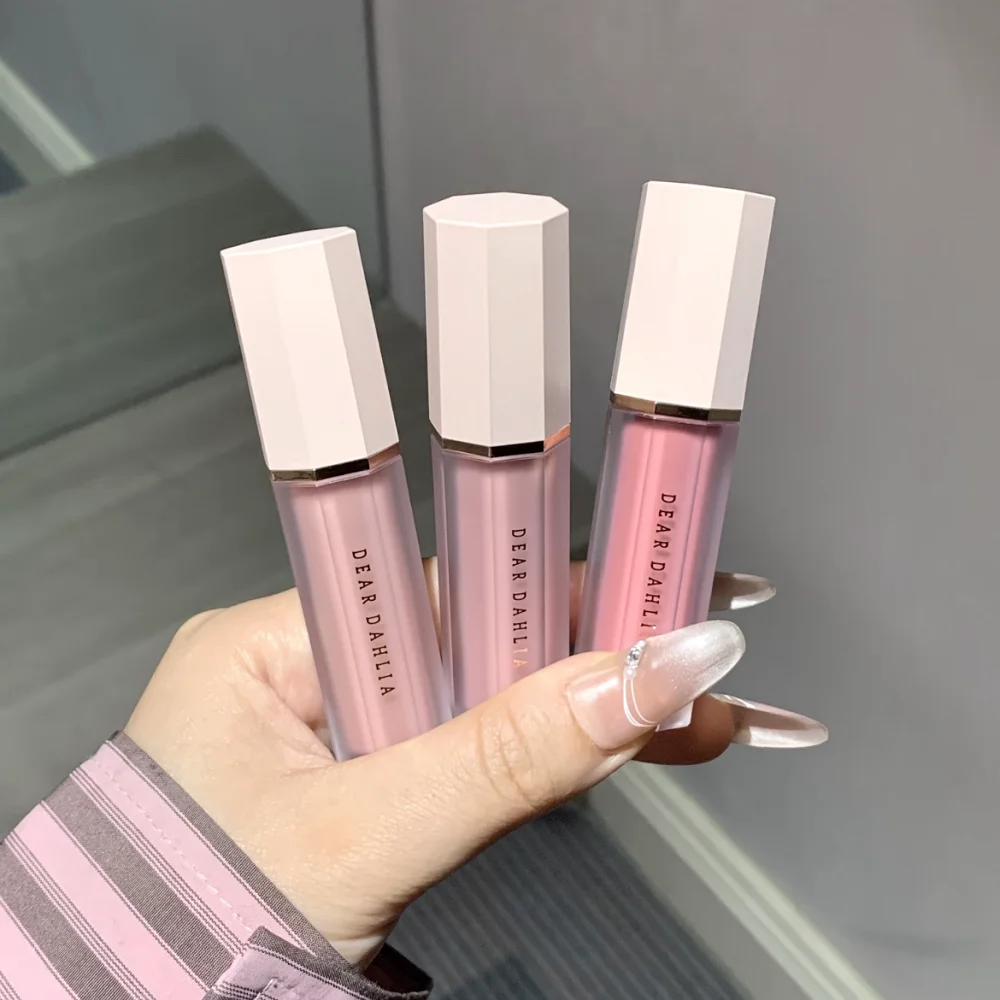 Fard à joues liquide mat Cher Dahlia, longue durée, ne se décolore pas, liquide lisse, contour du visage, maquillage éclaircissant, beauté, nouveauté 2025