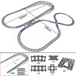 I treni della città commutano binari flessibili binari curvi dritti che incrociano i giocattoli flessibili dei mattoni del blocchetto di costruzione del viadotto ferroviario ad alta velocità