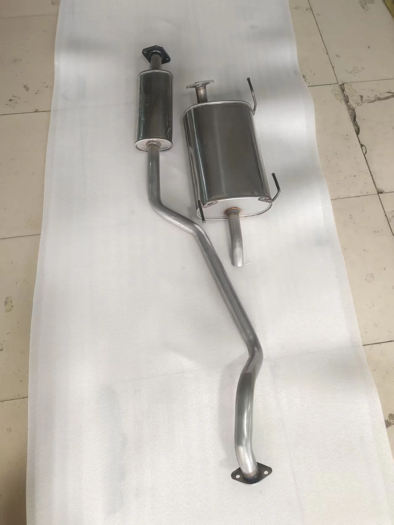 Hot Sell High-quality Wholesale Price Muffler For Nissan Tiida Nissan Versa Nissan Tube Exhaust Pipe Rear Exhaust MufflerATV&UTV