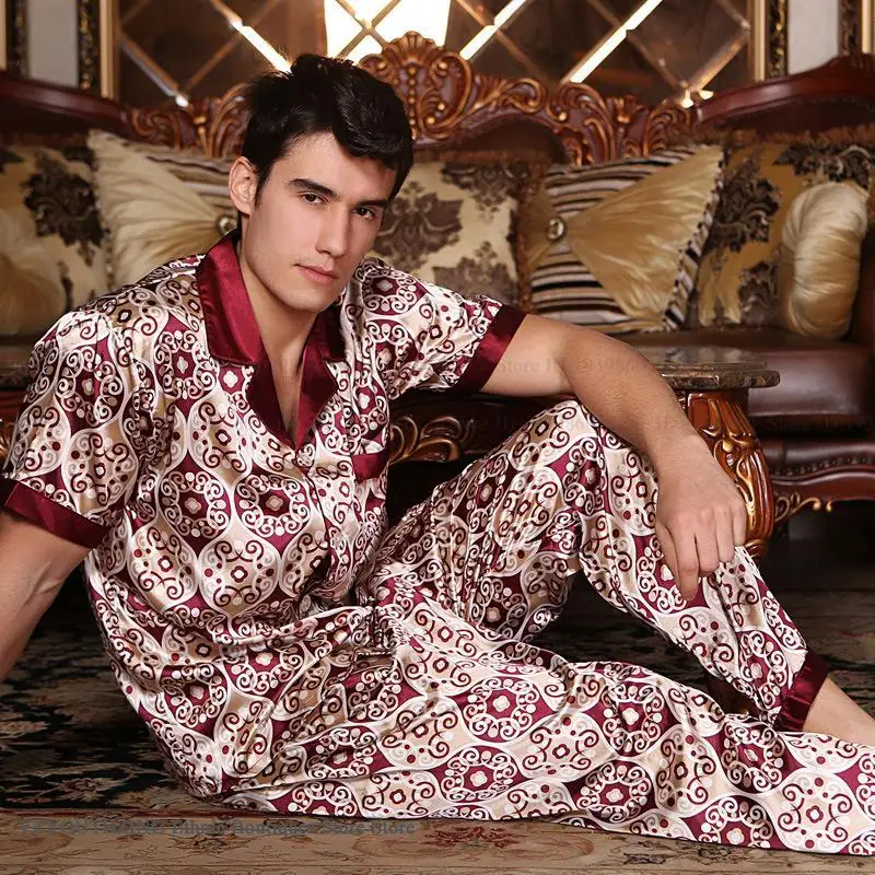 جديد الذكور منامة مجموعة Homewear طباعة قصيرة الأكمام بنطلون الدعاوى منامة حريري الساتان الرجال ملابس خاصة صالة ارتداء بيجامة فضفاضة
