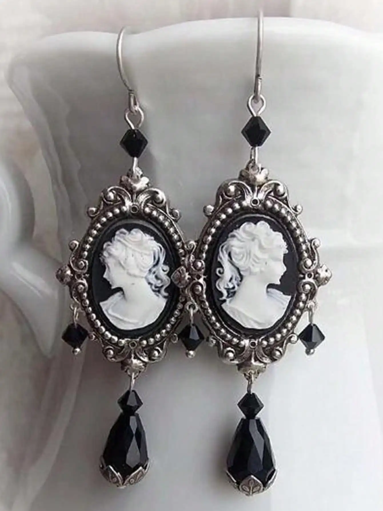 

1PC Vintage Gothic Court Style Portrait Dangle Earrings, Women's Party Earrings