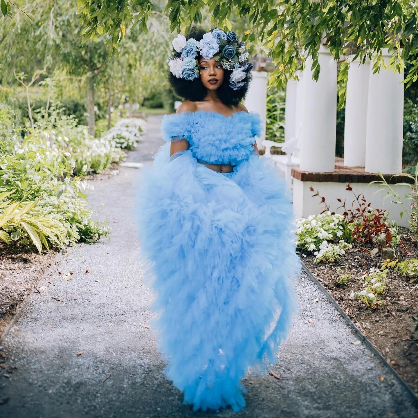 Beautiful Blue Ruffles Trimmed 2 Pieces Women Dresses Short Top And A-line Skirt Garden Bridal Dress